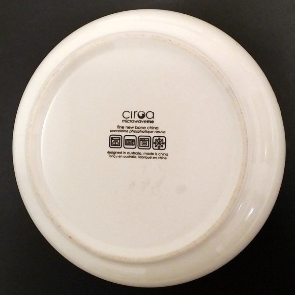 Festive Bone China Microwave Dish with Lid - Picture 9 of 10